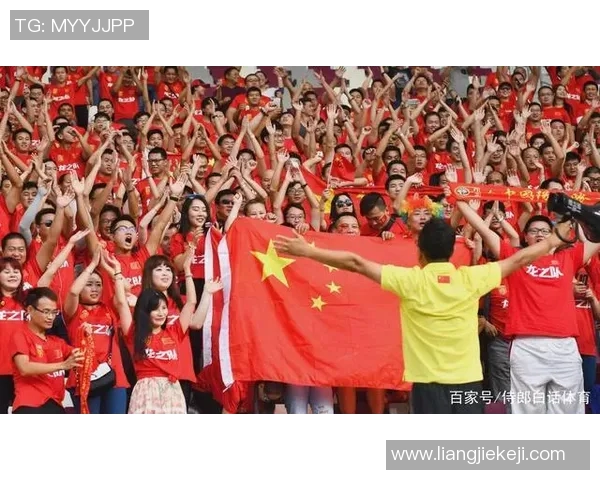 足球明星们祝福球迷新年快乐共迎美好未来与辉煌成就