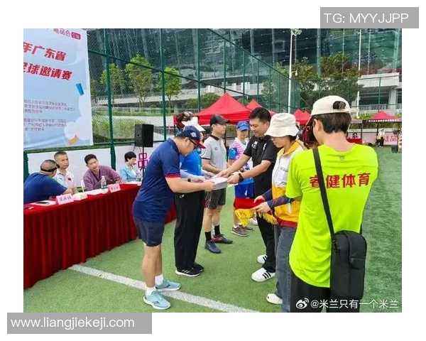 足球明星深圳行2023激情四溢球迷互动盛宴点燃城市热情 足球明星深圳行2023激情四溢球迷互动盛宴点燃城市热情