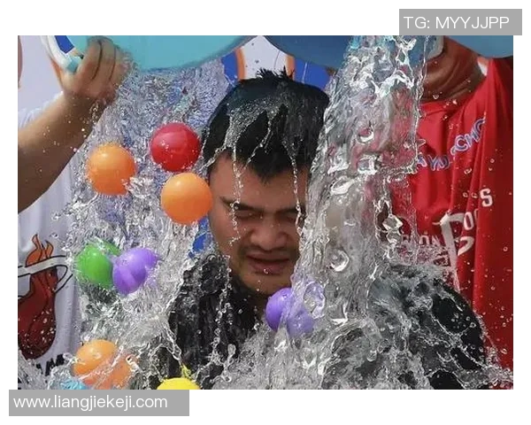 篮球明星冰水挑战引发热潮运动精神与公益结合的全新体验